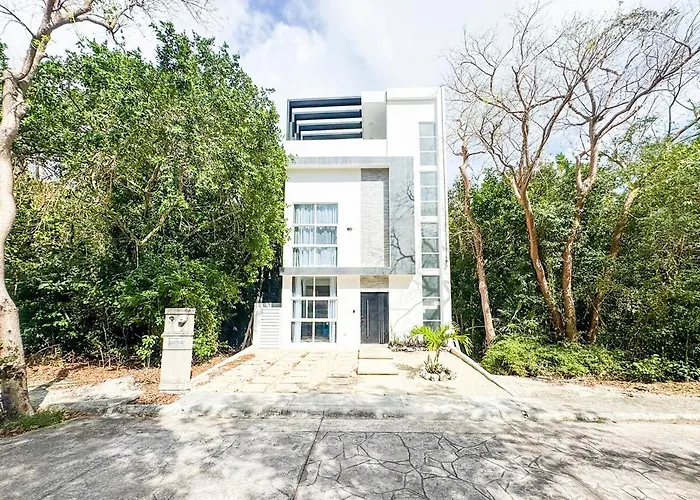 Beautiful House With A Private Pool Holiday home *